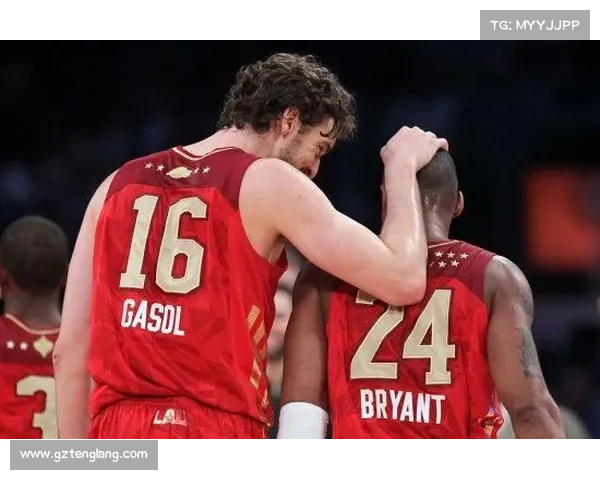 NBA那些“以下犯上”的摸头瞬间:欧文装老大,没人把乔丹当回事 NBA那些“以下犯上”的摸头瞬间:欧文装老大,没人把乔丹当回事